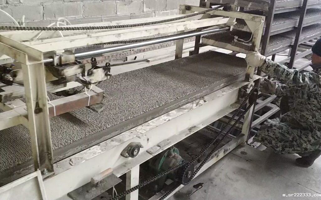 CQ免拆复合保温模板星空体育游戏厂家生产车间现场-20230911032300