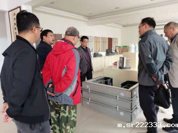 河南省建设厅科技与标准处康处长、河南省建筑协会段秘书长、河南省建筑科学研究院黄工等一行莅临考察